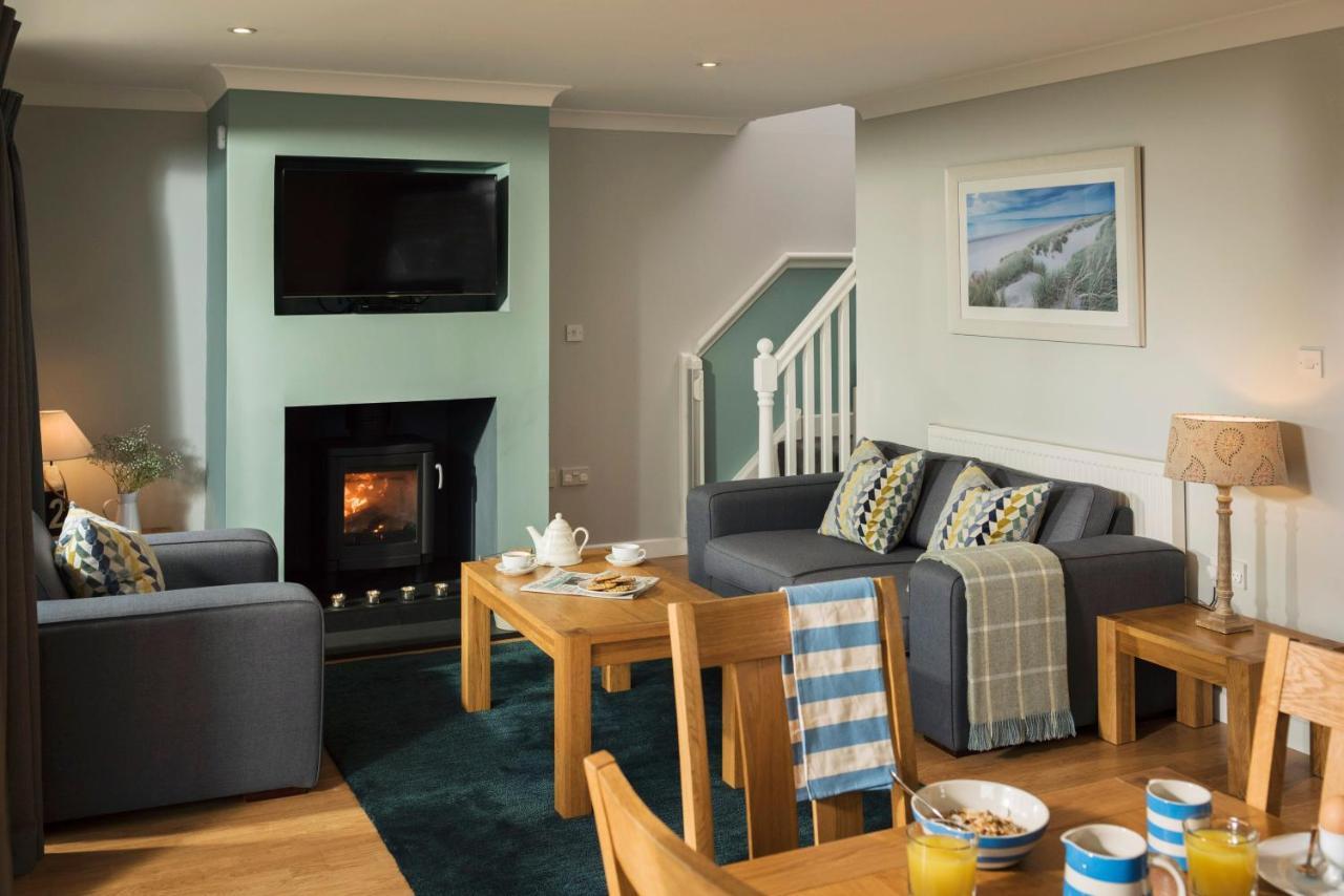 Kingfisher Hot Tub & Log Burner House On Premium Lakeside With Resort Facilities St Columb Major Екстер'єр фото