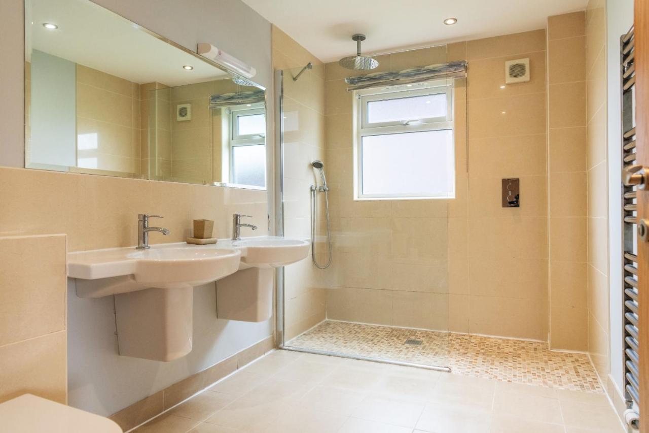 Kingfisher Hot Tub & Log Burner House On Premium Lakeside With Resort Facilities St Columb Major Екстер'єр фото